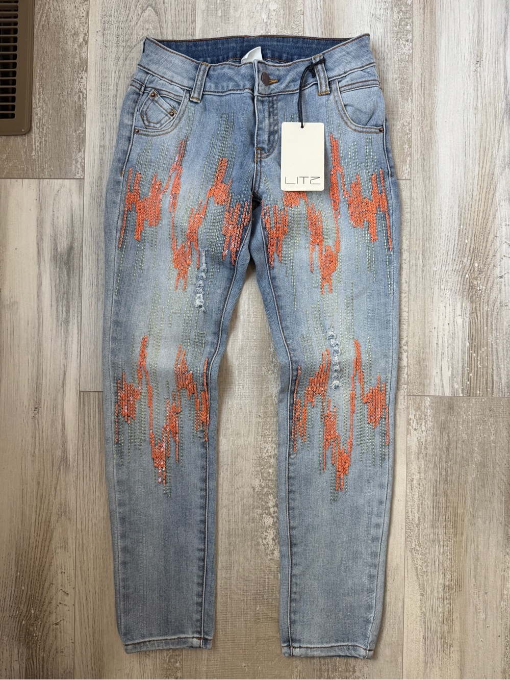 Litz Light Wash Jeans with Orange Beaded Embroidery NWT Size 26